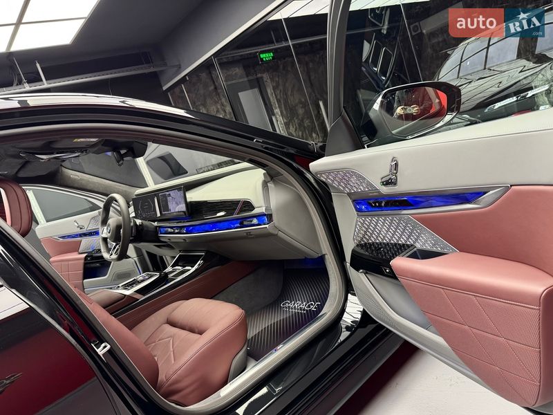 Седан BMW 7 Series 2024 в Киеве