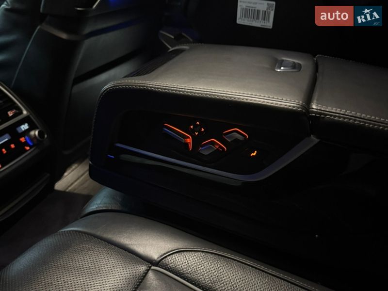 Седан BMW 7 Series 2017 в Львове