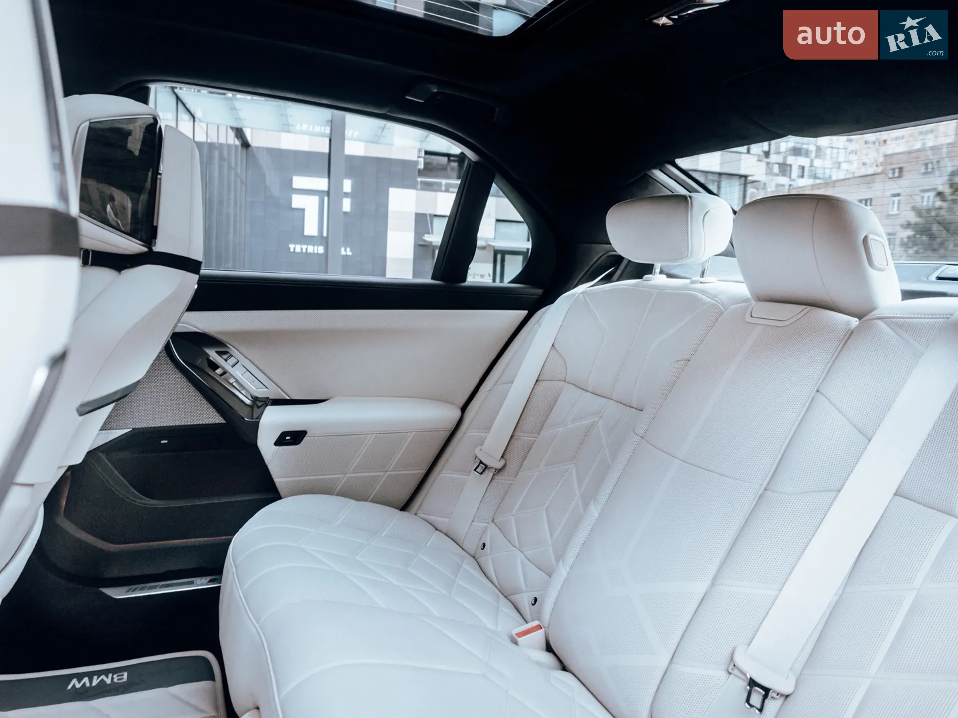 BMW 7 Series 2023 VIN WBA23EH03PCN77869 фото оголошення 13 з 26