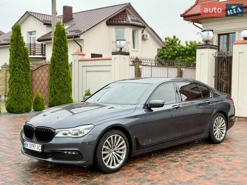 Седан BMW 7 Series 2015 в Ровно