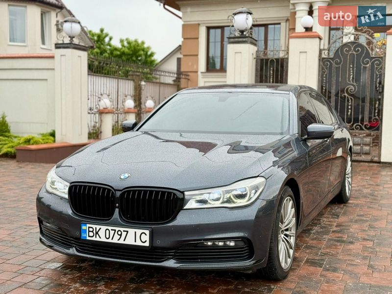 Седан BMW 7 Series 2015 в Ровно