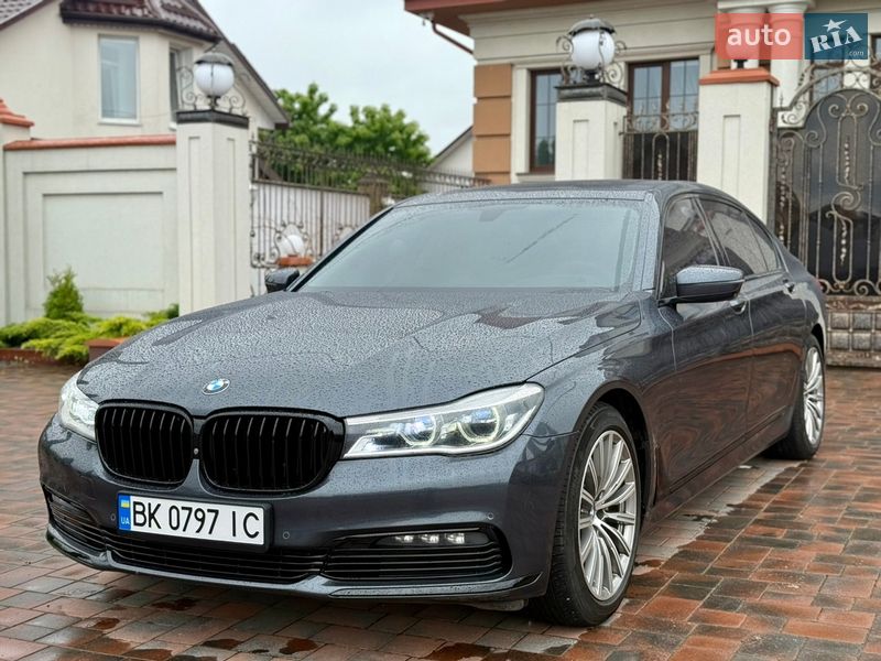 Седан BMW 7 Series 2015 в Ровно
