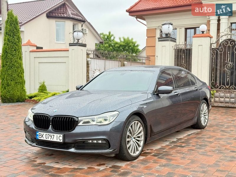 Седан BMW 7 Series 2015 в Ровно