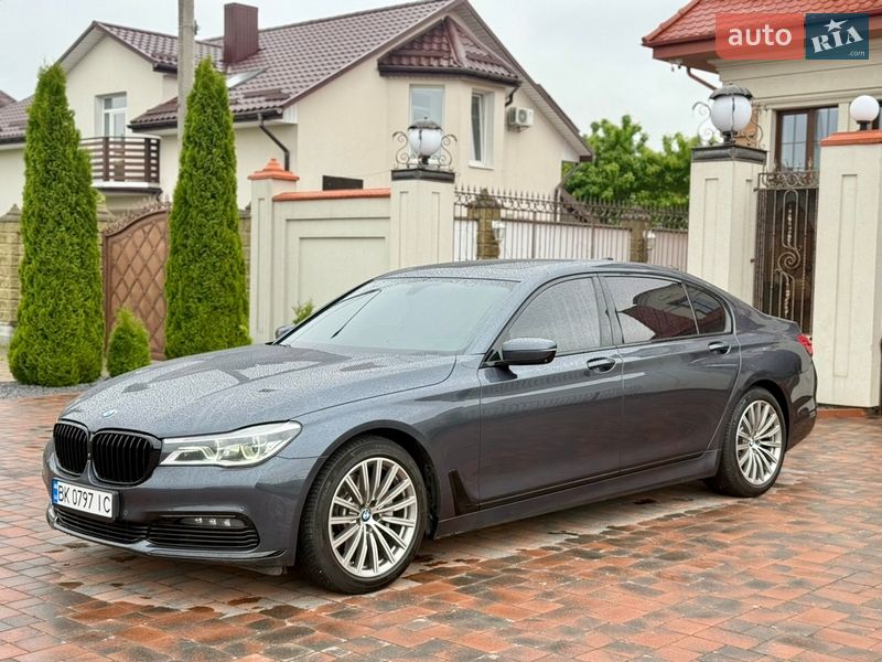 Седан BMW 7 Series 2015 в Ровно
