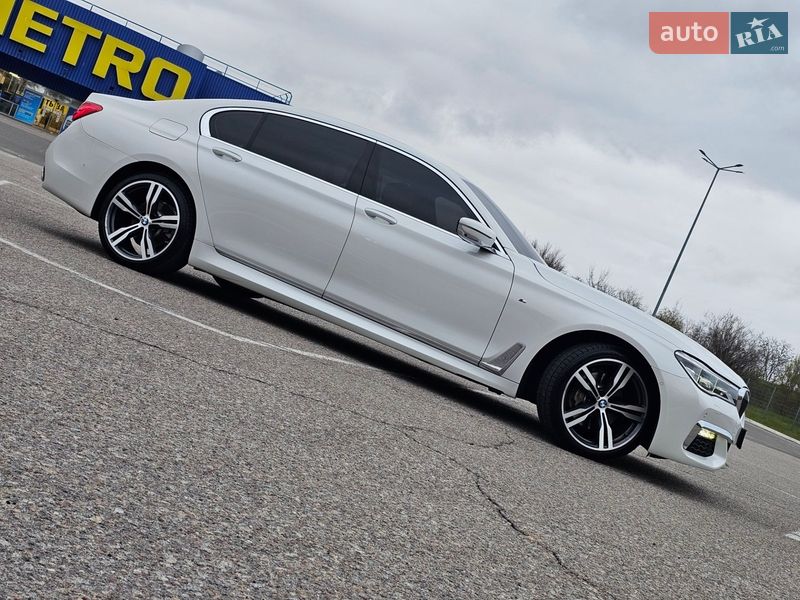 Седан BMW 7 Series 2018 в Новомосковске фото 68 Седан BMW 7 Series 2018 в Новомосковске