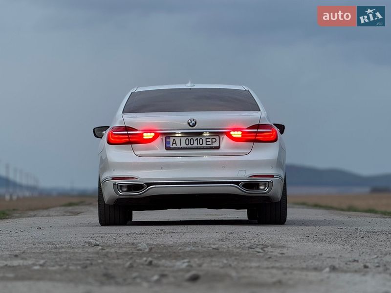 Седан BMW 7 Series 2017 в Дубні