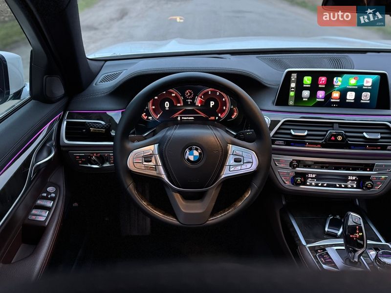 Седан BMW 7 Series 2017 в Дубні
