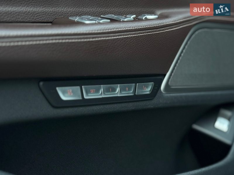 Седан BMW 7 Series 2017 в Дубні