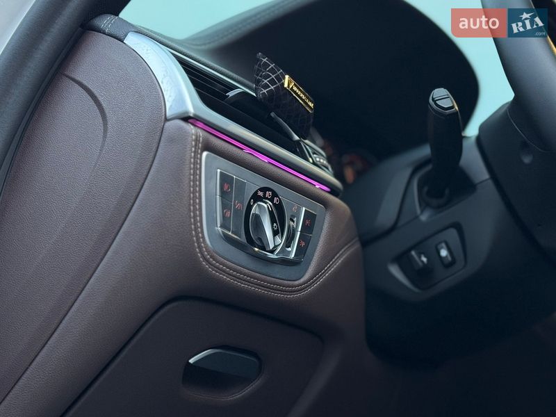 Седан BMW 7 Series 2017 в Дубні