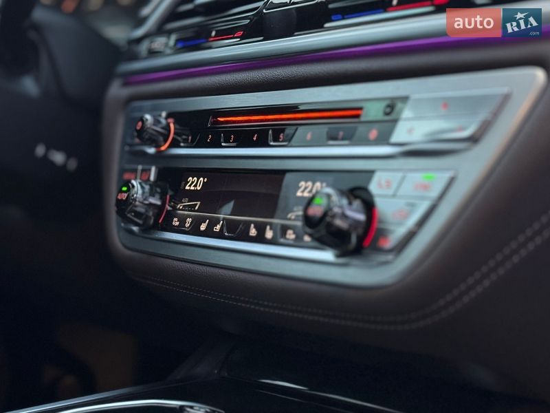 Седан BMW 7 Series 2017 в Дубні