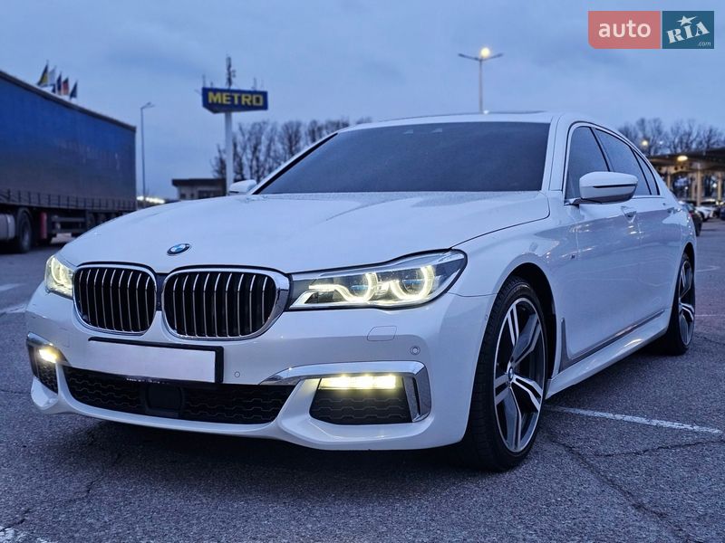Седан BMW 7 Series 2018 в Новомосковске