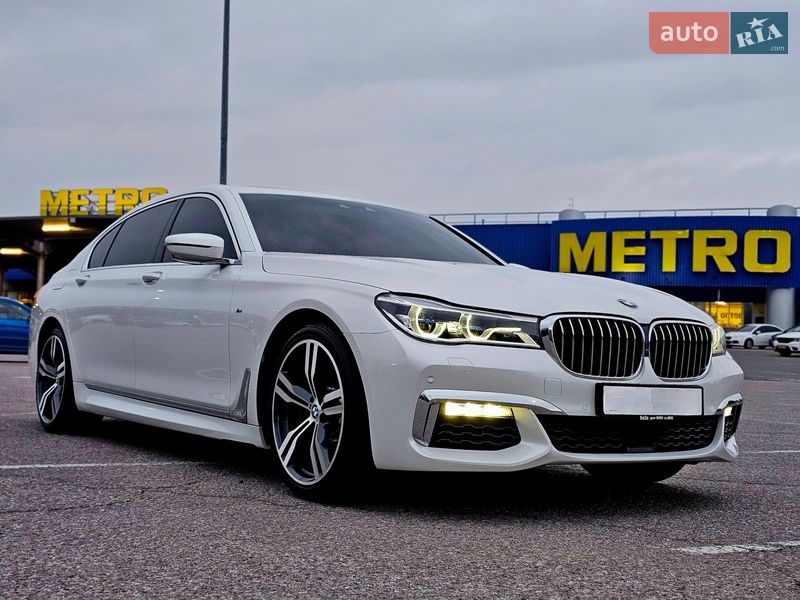 Седан BMW 7 Series 2018 в Новомосковске