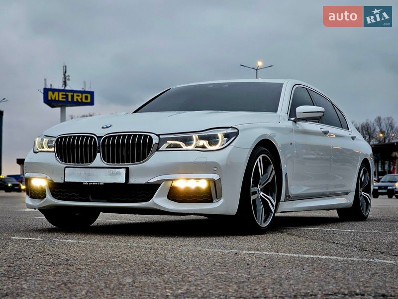 Седан BMW 7 Series 2018 в Новомосковске