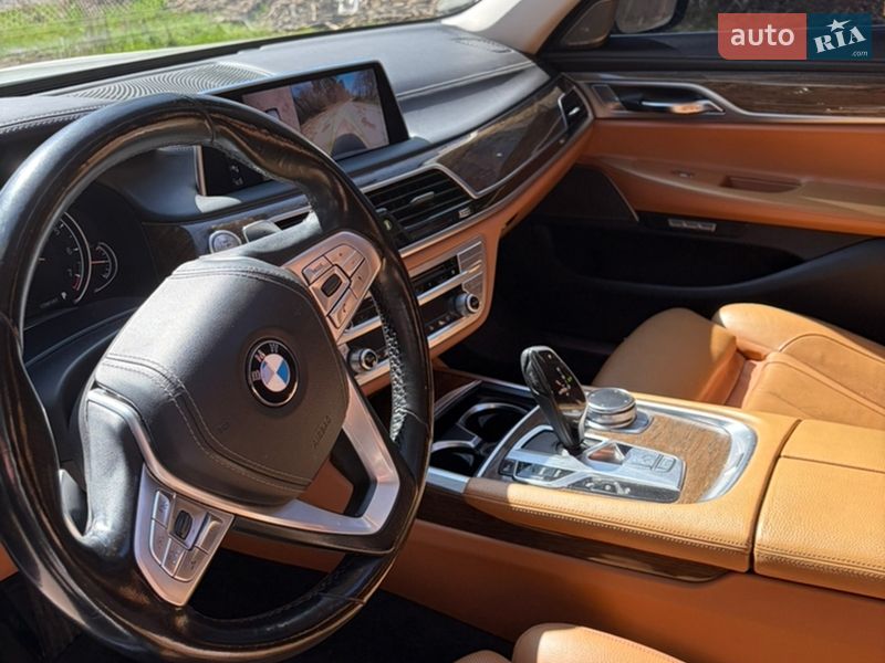 Седан BMW 7 Series 2015 в Києві