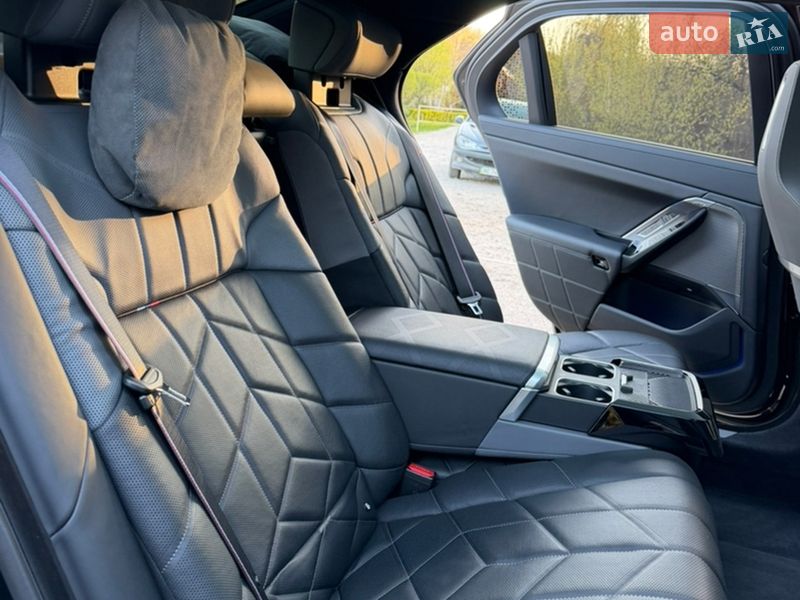 Седан BMW 7 Series 2023 в Днепре