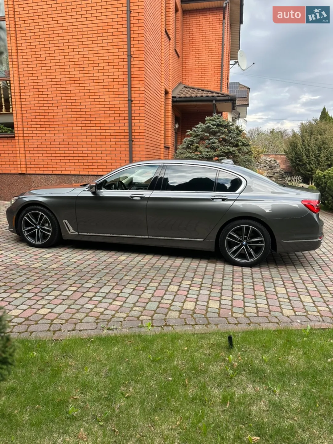 2015 BMW 7er - мініатюра 4