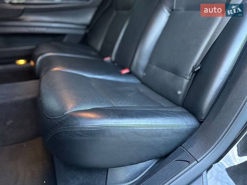Седан BMW 7 Series 2013 в Владимире