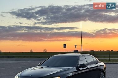 Седан BMW 7 Series 2012 в Радивиліві
