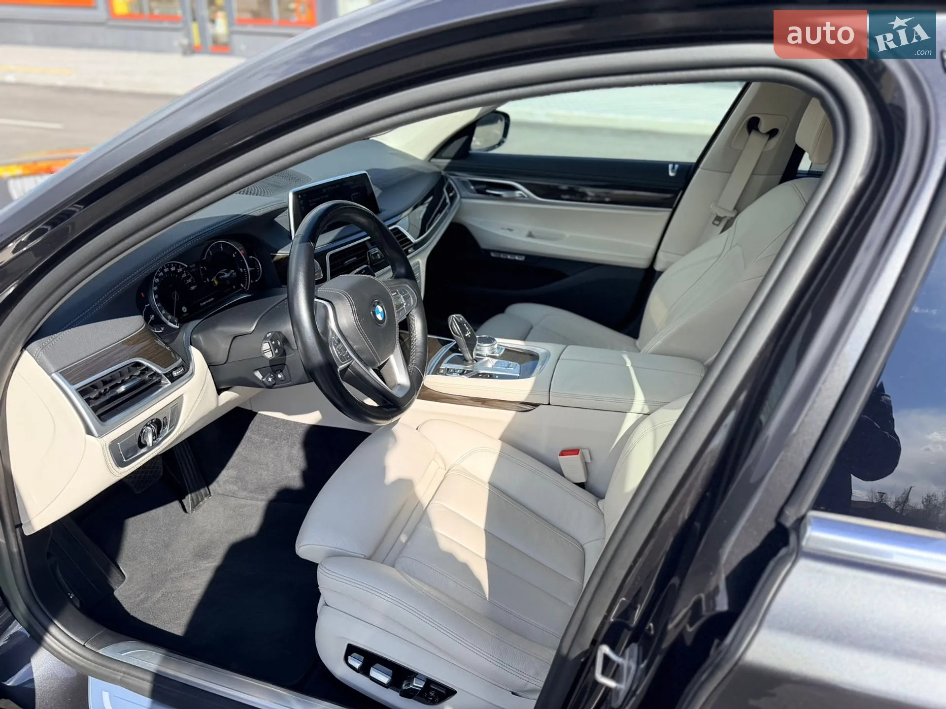 2017 BMW 7er - мініатюра 13