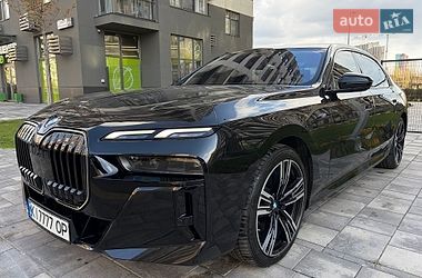 Седан BMW 7 Series 2025 в Києві