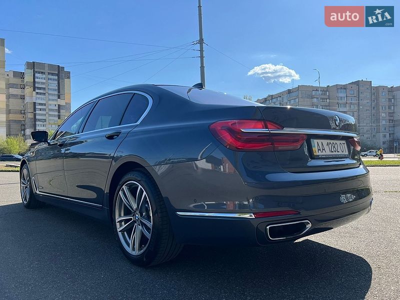 Седан BMW 7 Series 2016 в Киеве