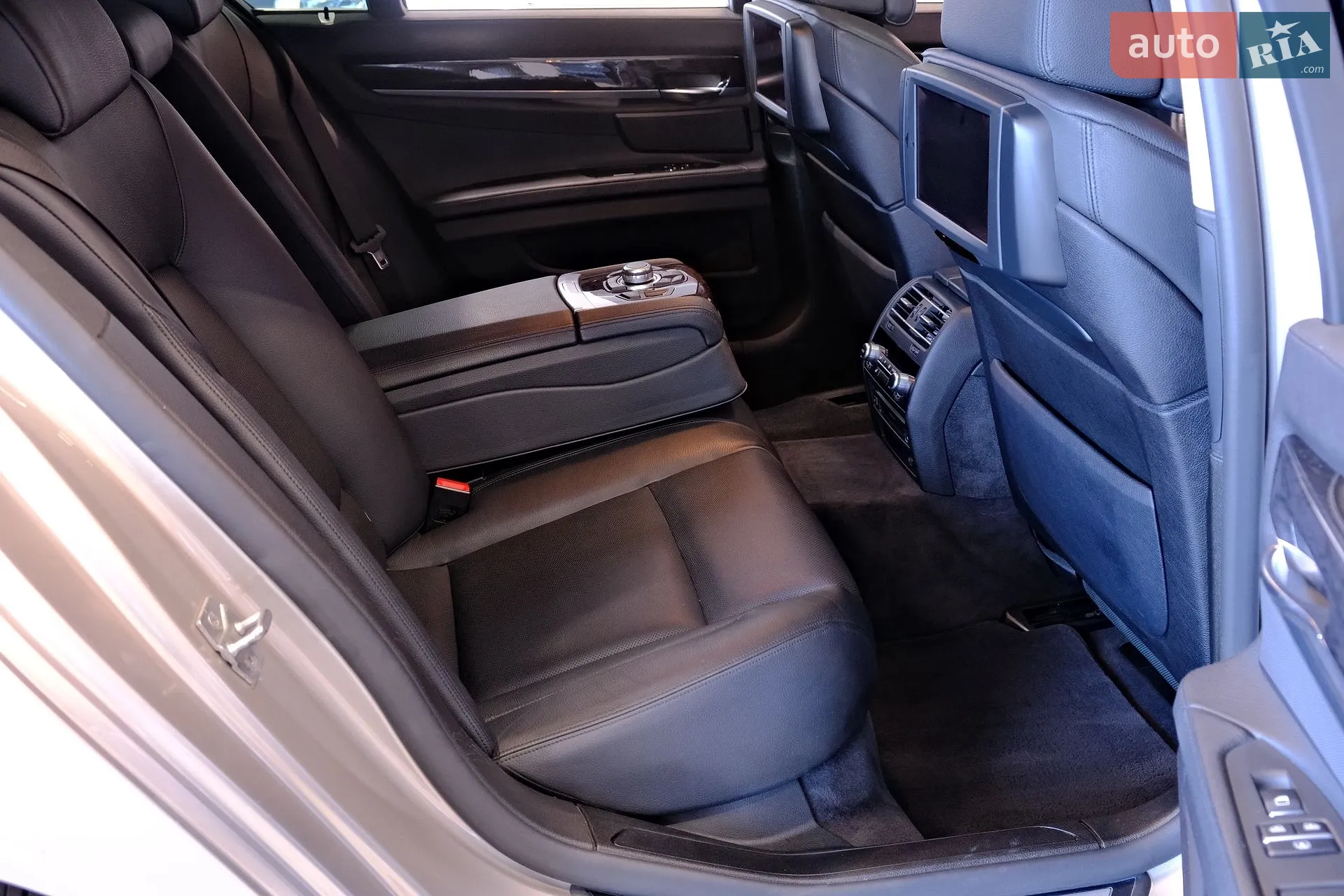 2011 BMW 7er - мініатюра 38