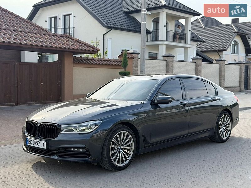 Седан BMW 7 Series 2015 в Рівному