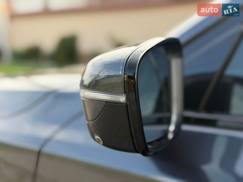 Седан BMW 7 Series 2015 в Рівному
