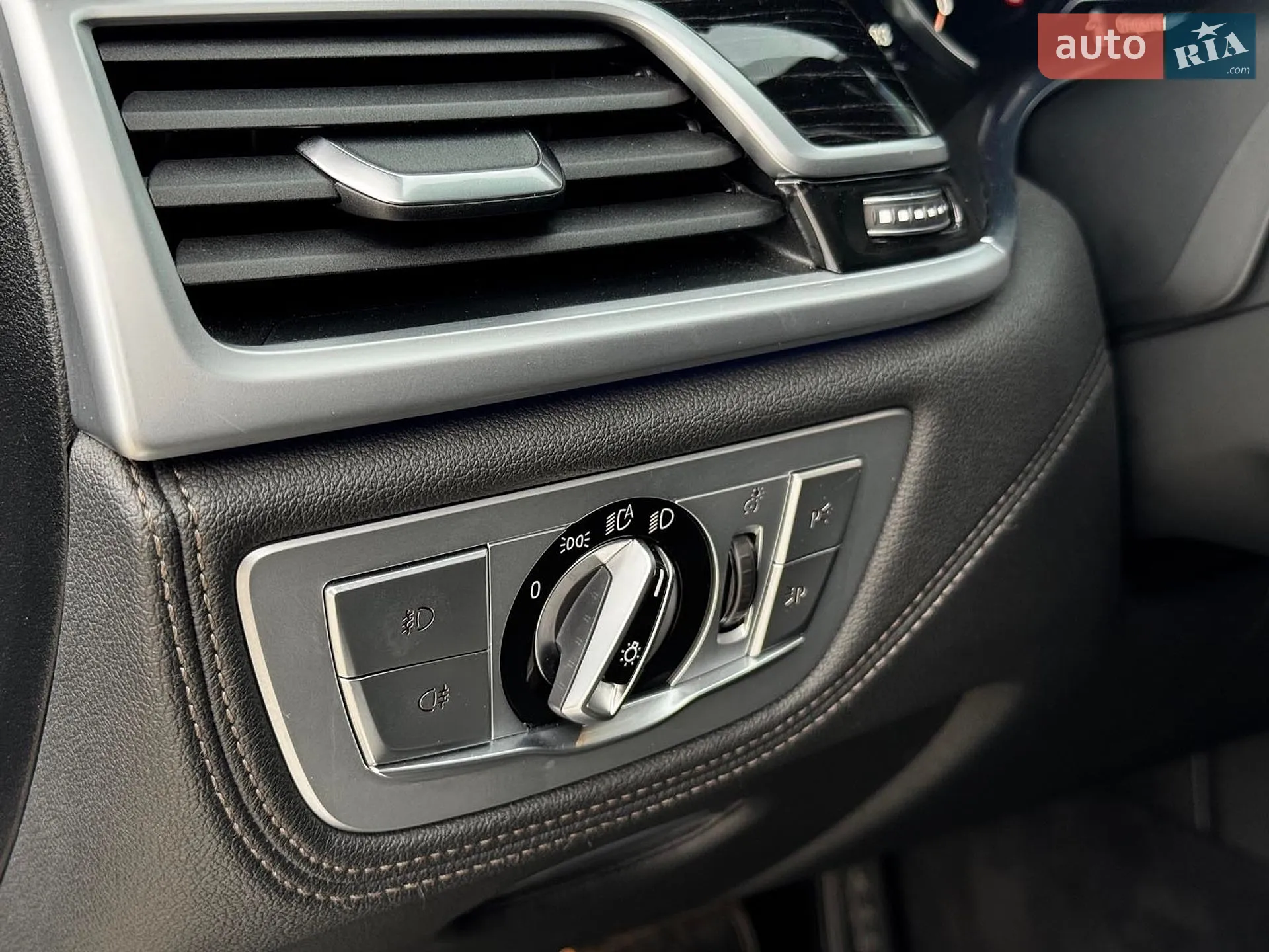 2017 BMW 7er - мініатюра 32