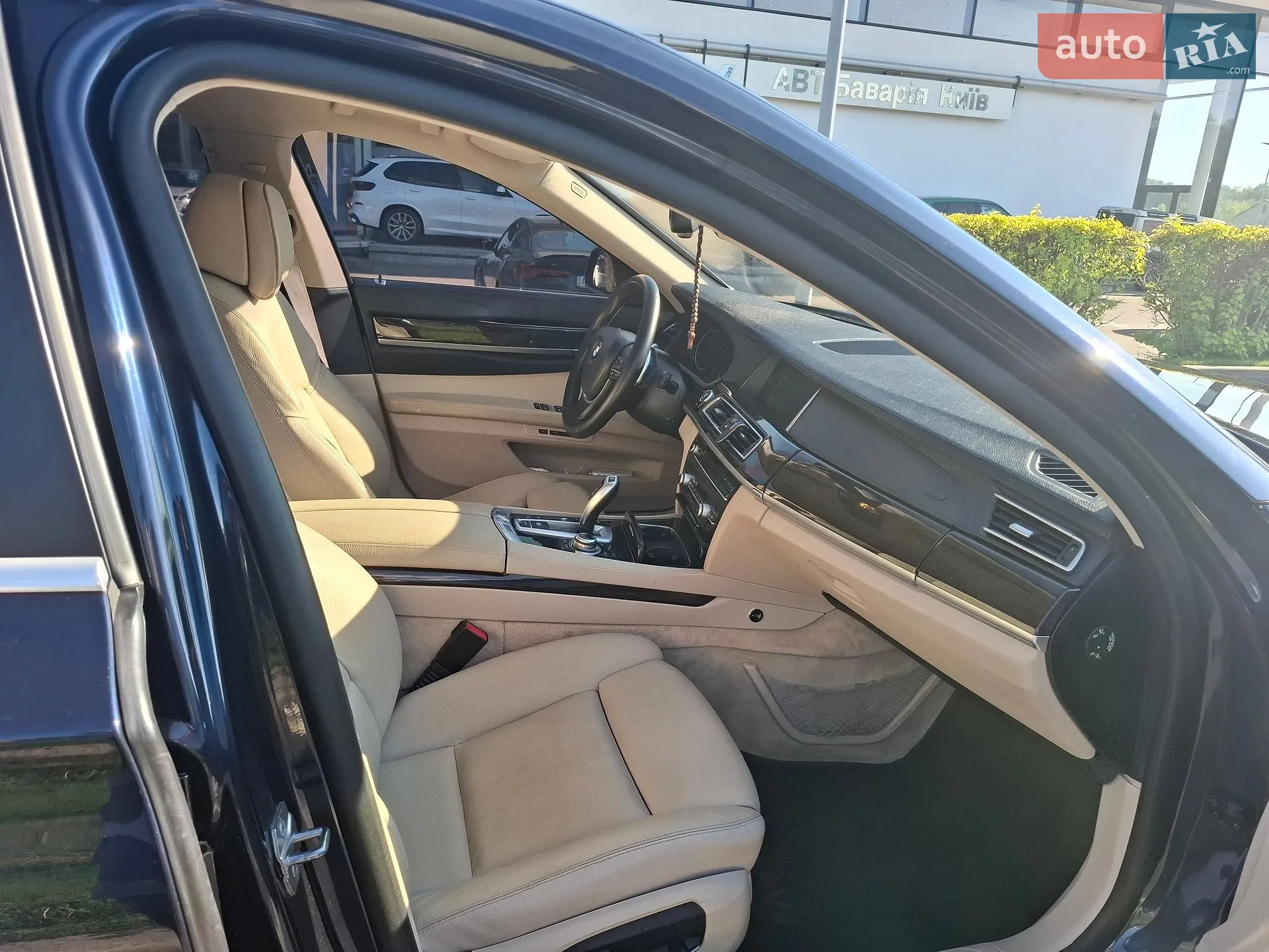 2012 BMW 7er - мініатюра 12