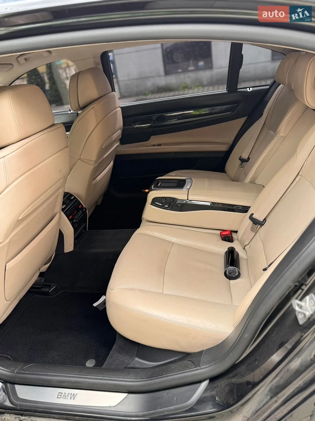 2011 BMW 7er - мініатюра 17
