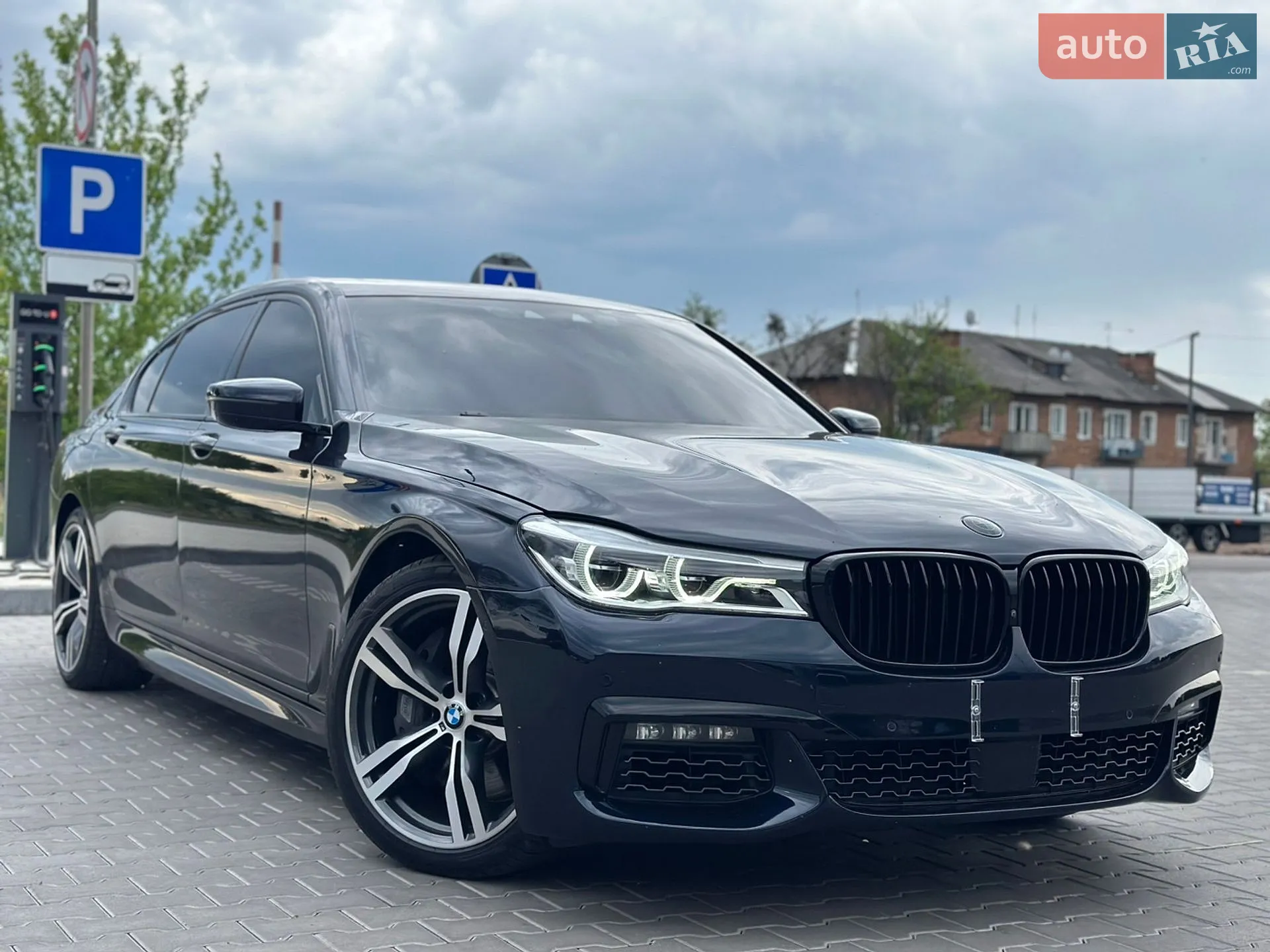 2016 BMW 7er - мініатюра 16