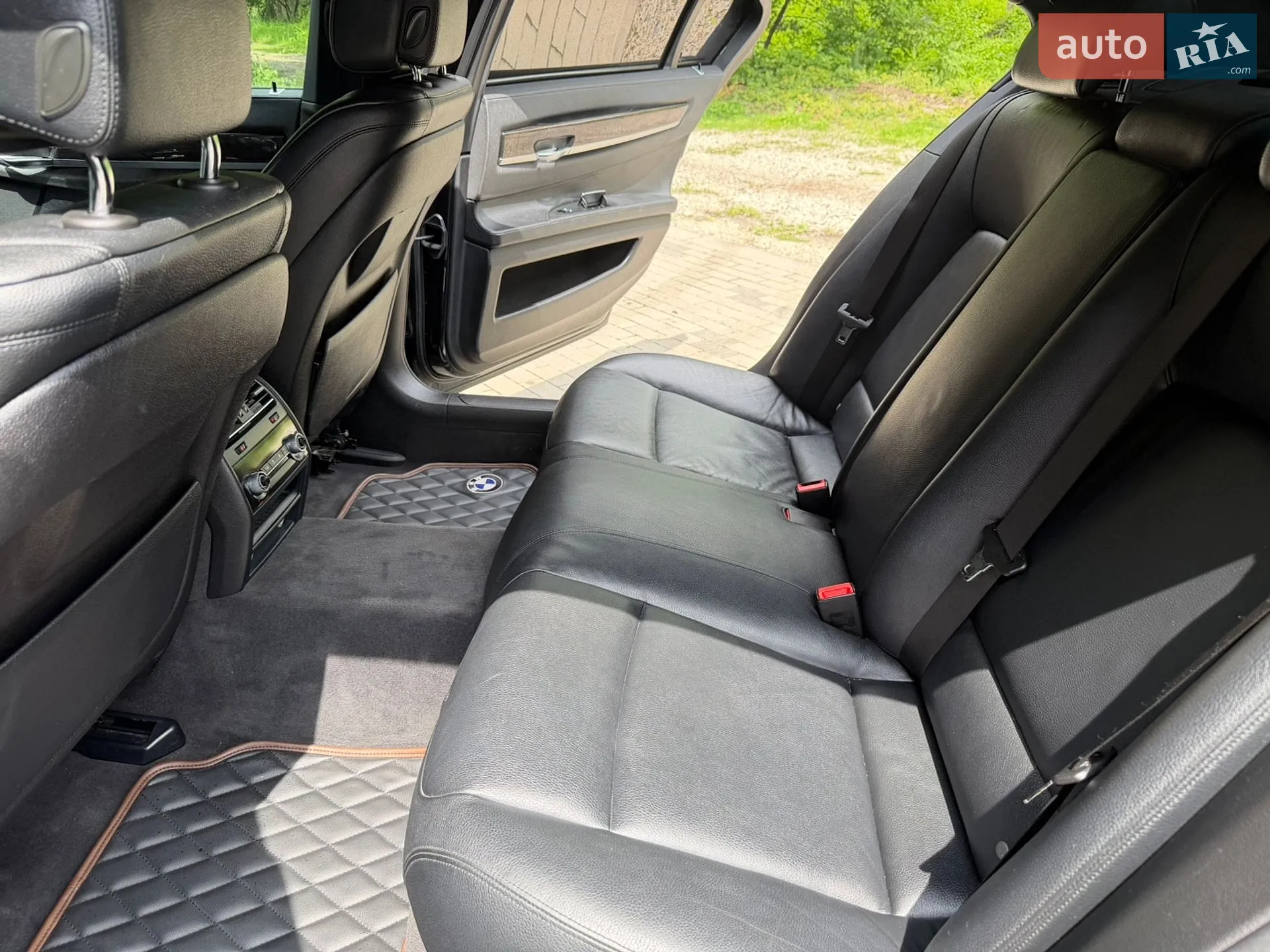 2012 BMW 7er - мініатюра 26