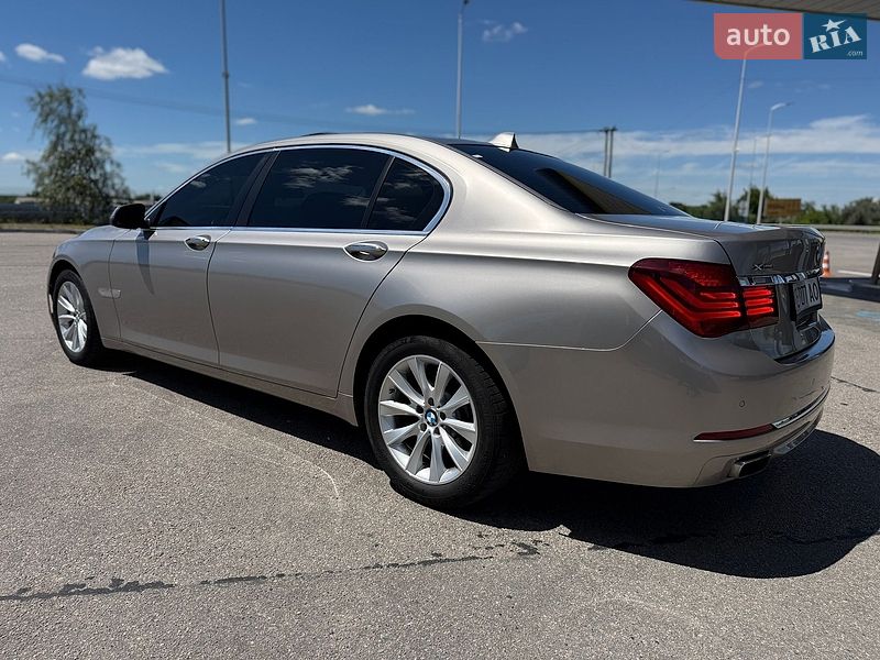 Седан BMW 7 Series 2015 в Днепре