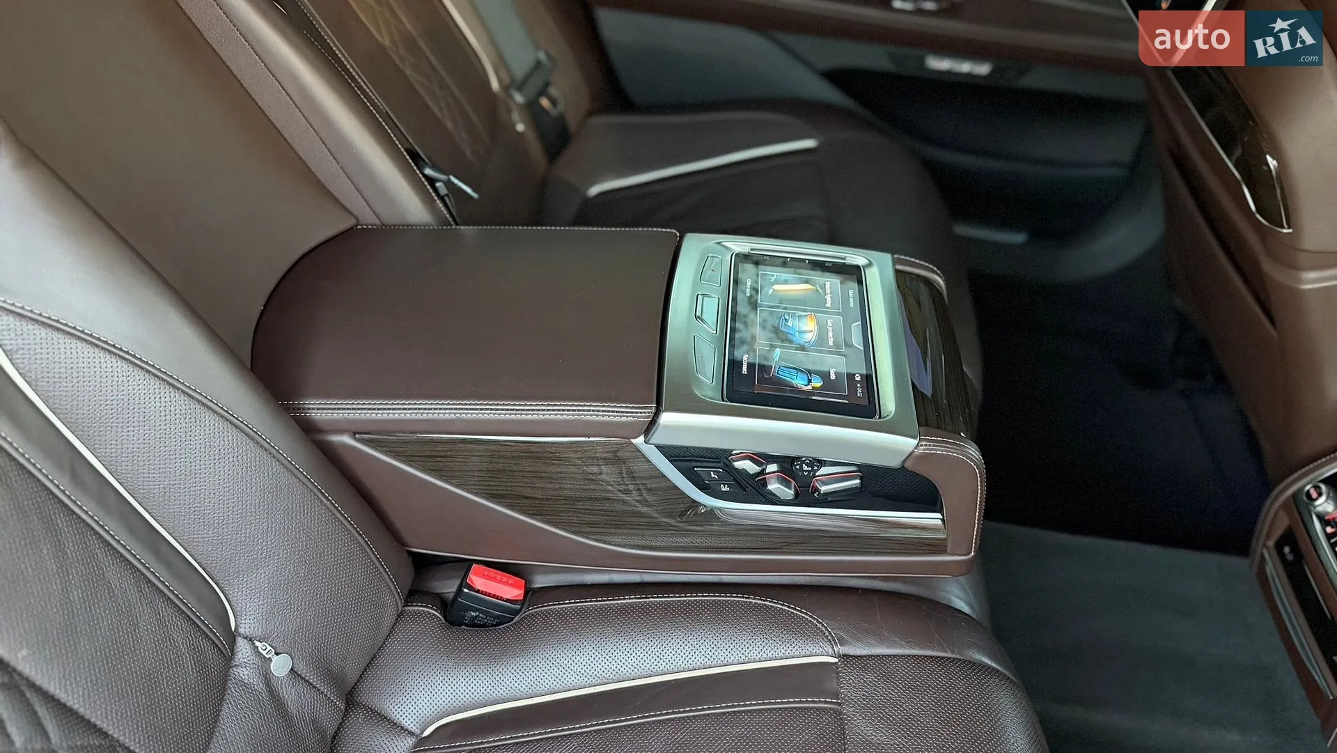 2015 BMW 7er - мініатюра 10