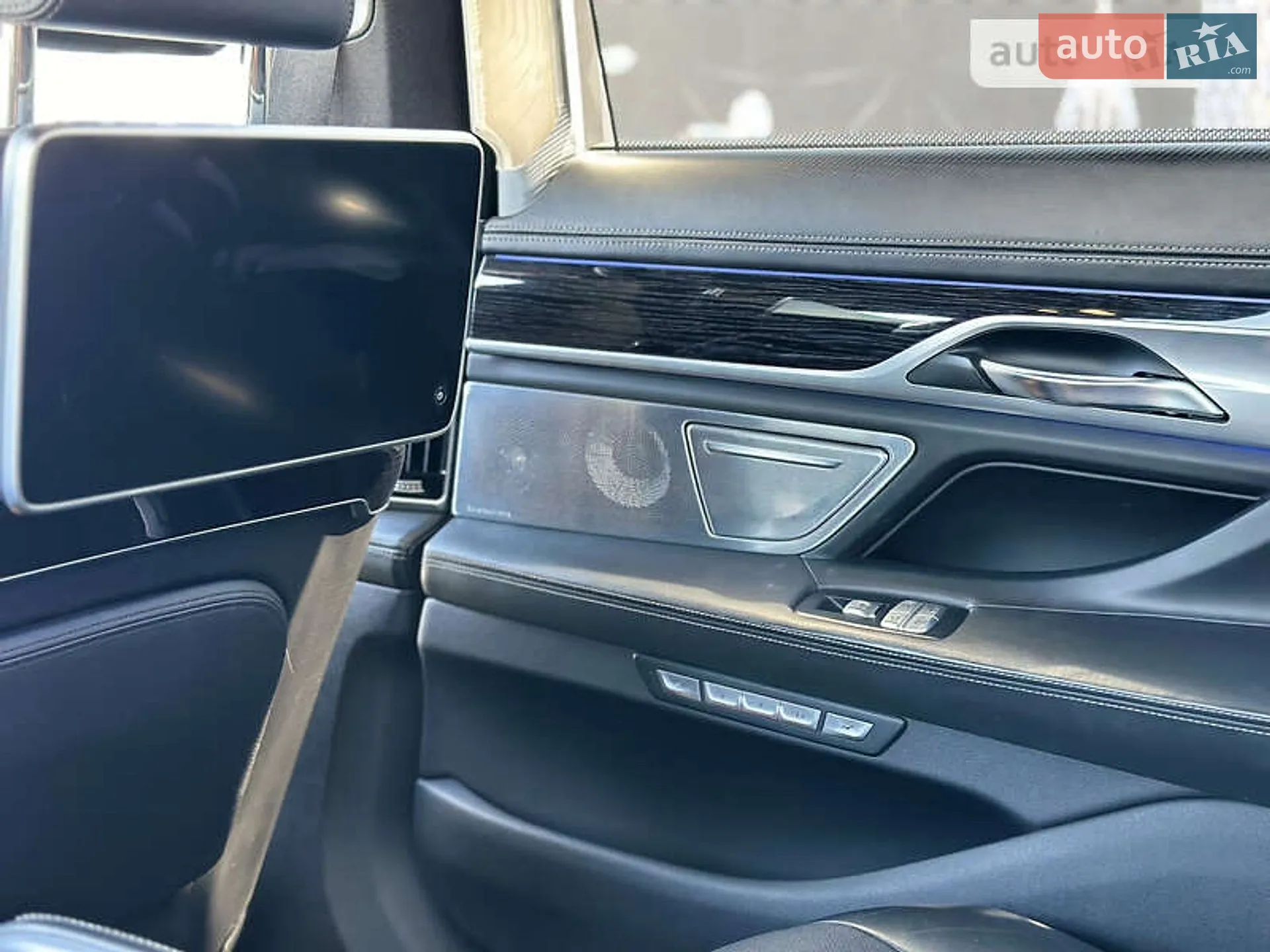 2017 BMW 7er - мініатюра 39