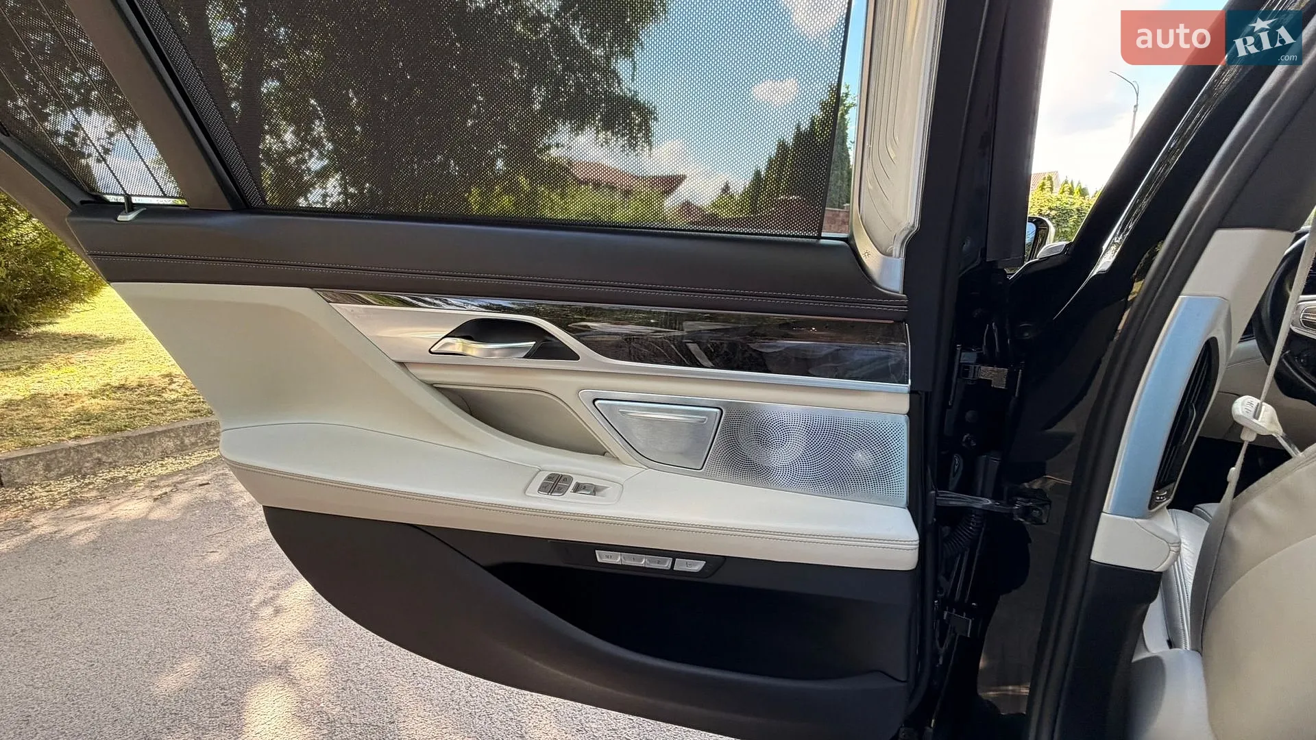 2017 BMW 7er - мініатюра 29