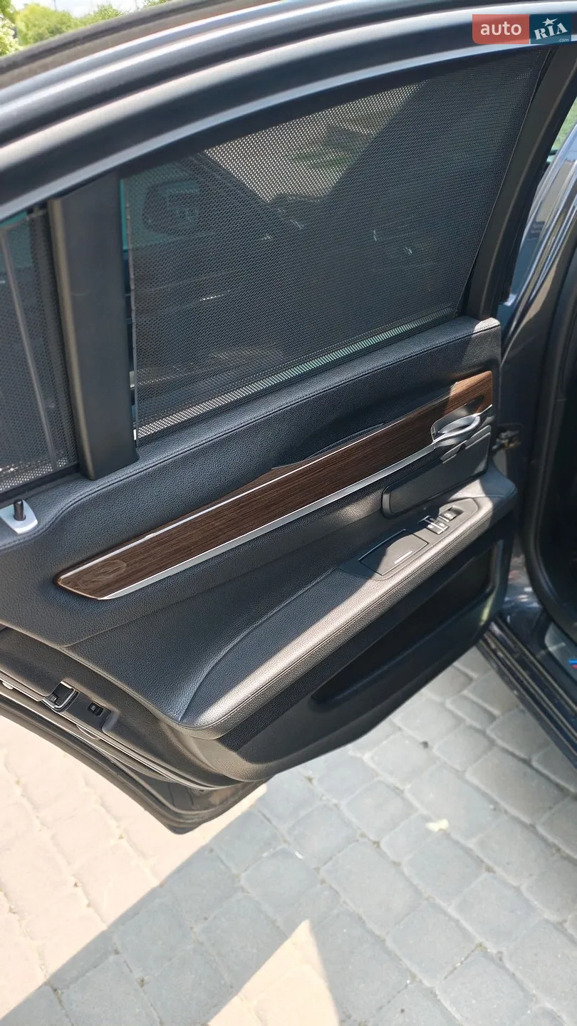 2011 BMW 7er - мініатюра 15