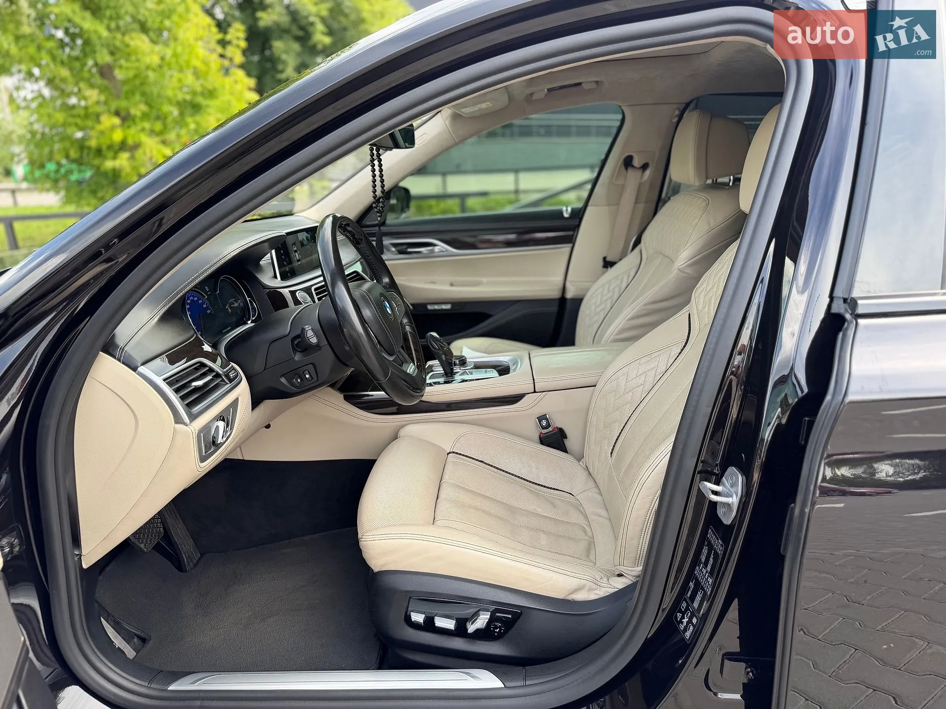 2017 BMW 7er - мініатюра 24