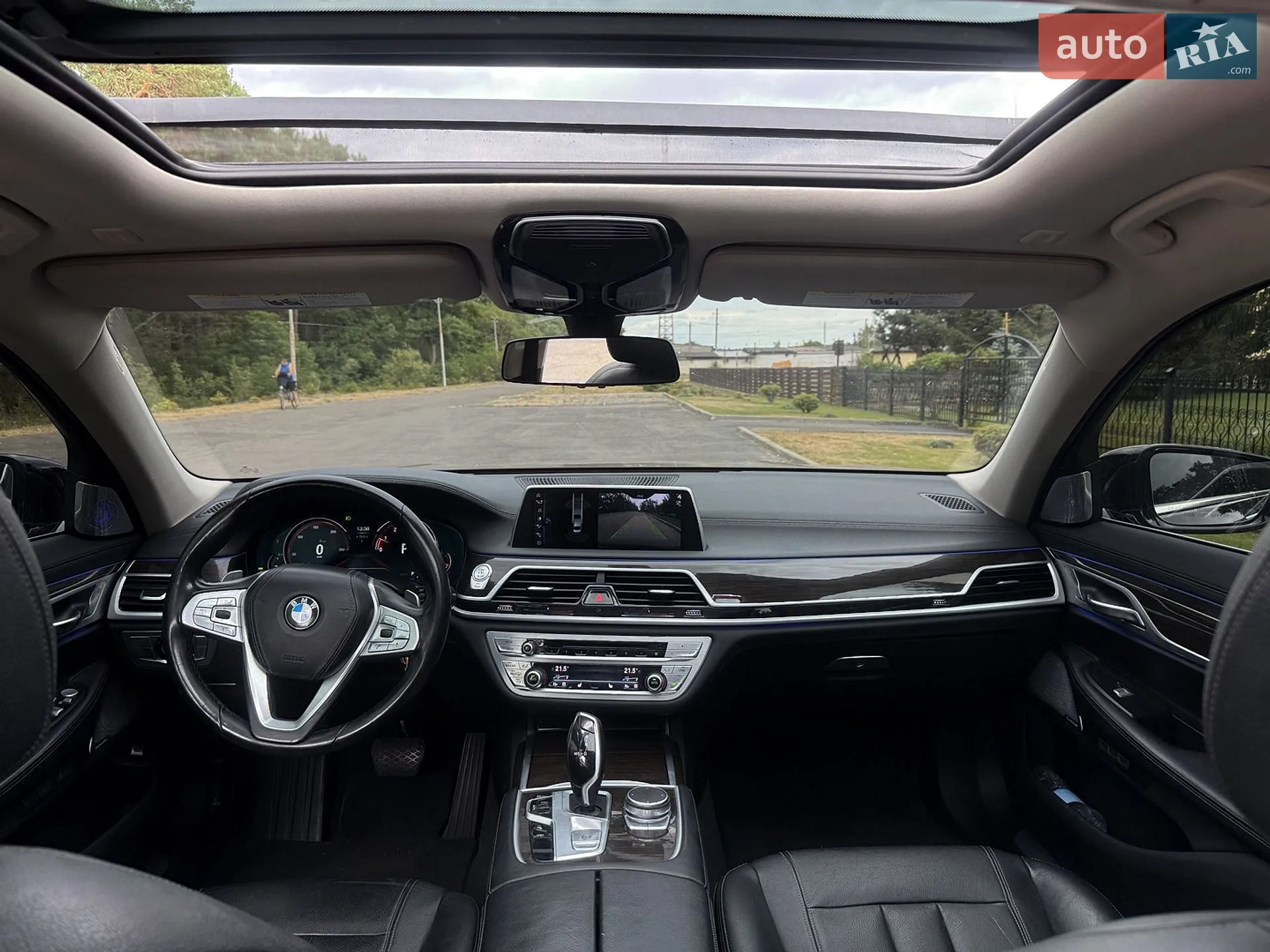 2017 BMW 7er - мініатюра 17