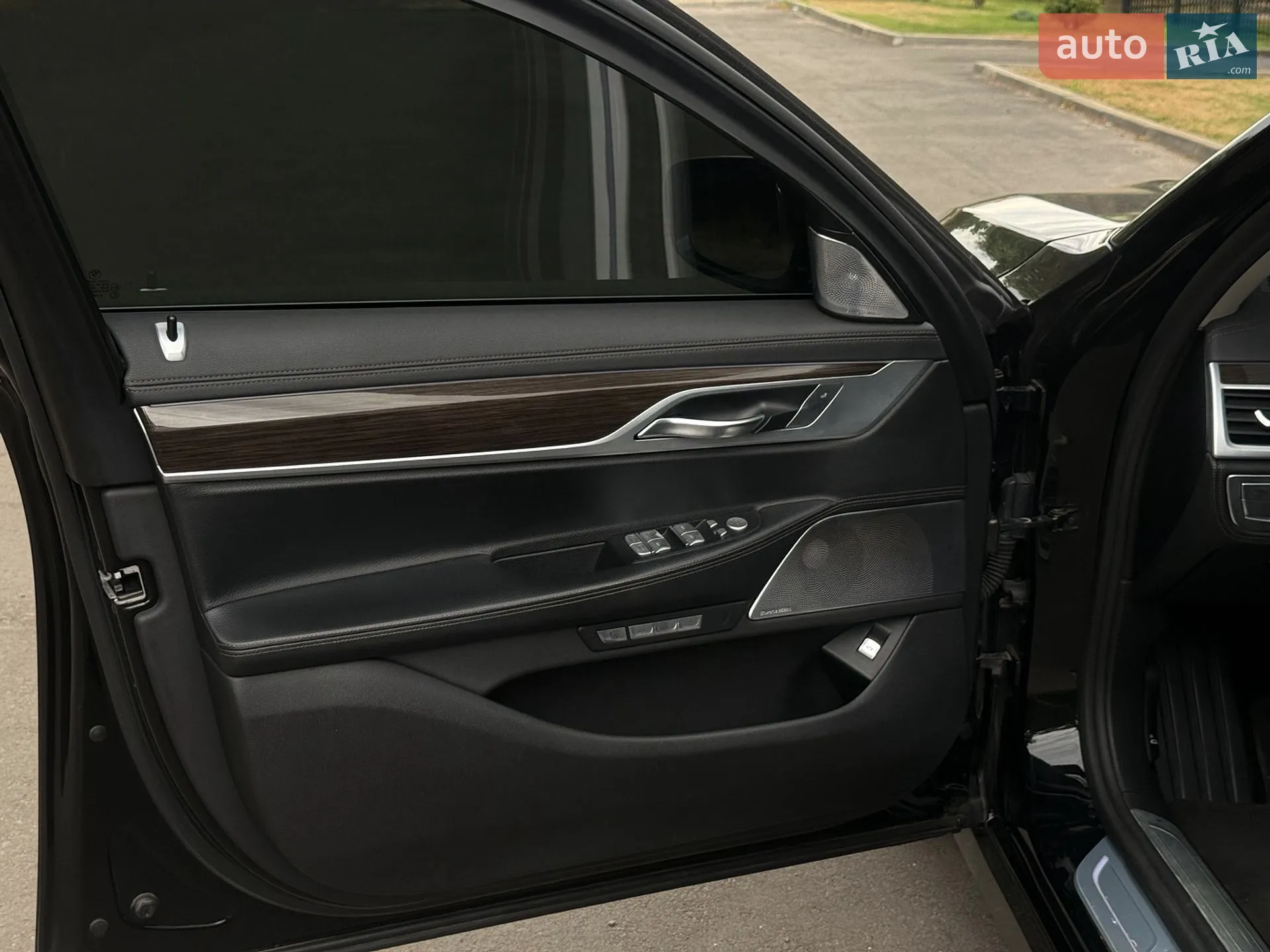 2017 BMW 7er - мініатюра 22
