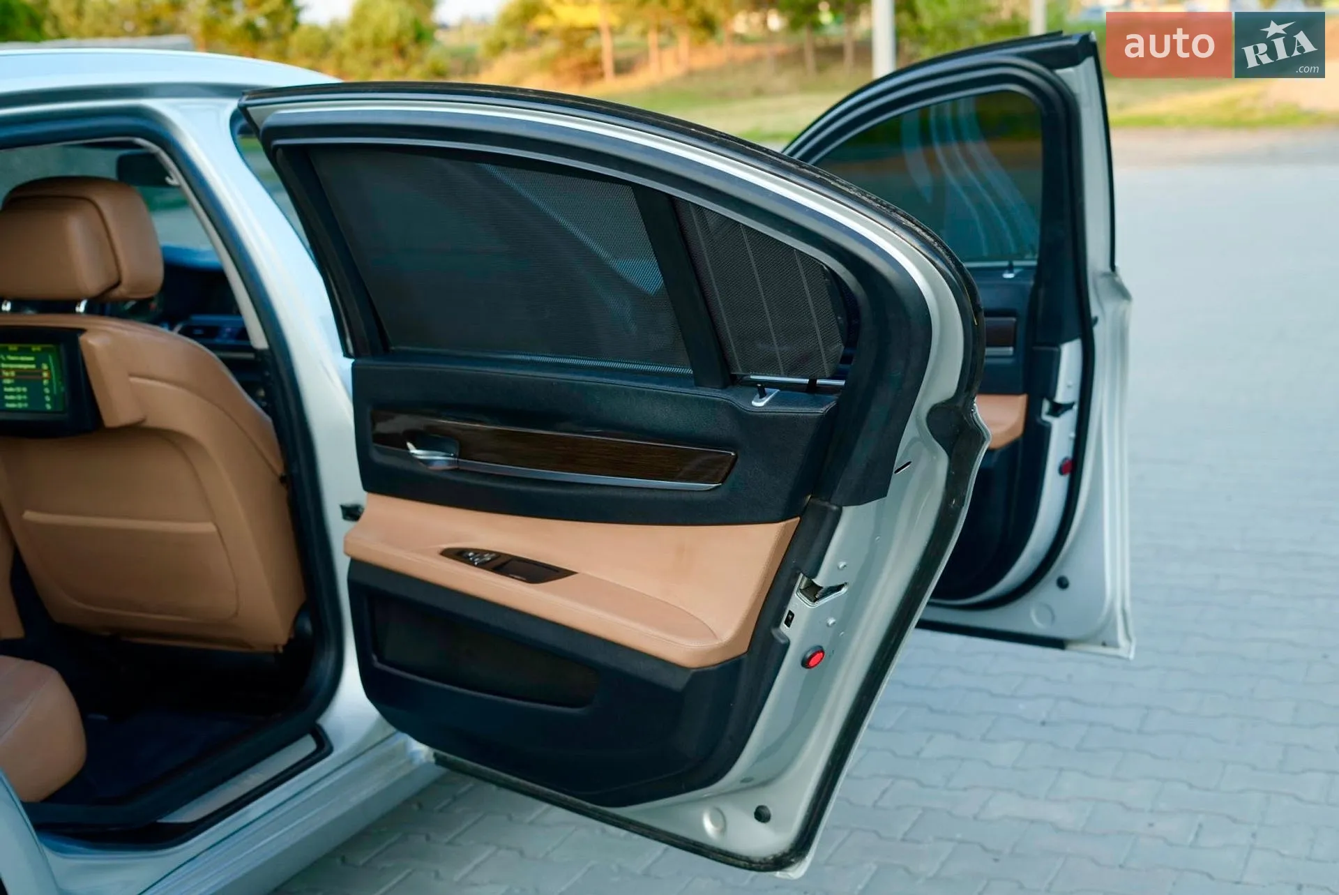 2010 BMW 7er - мініатюра 35