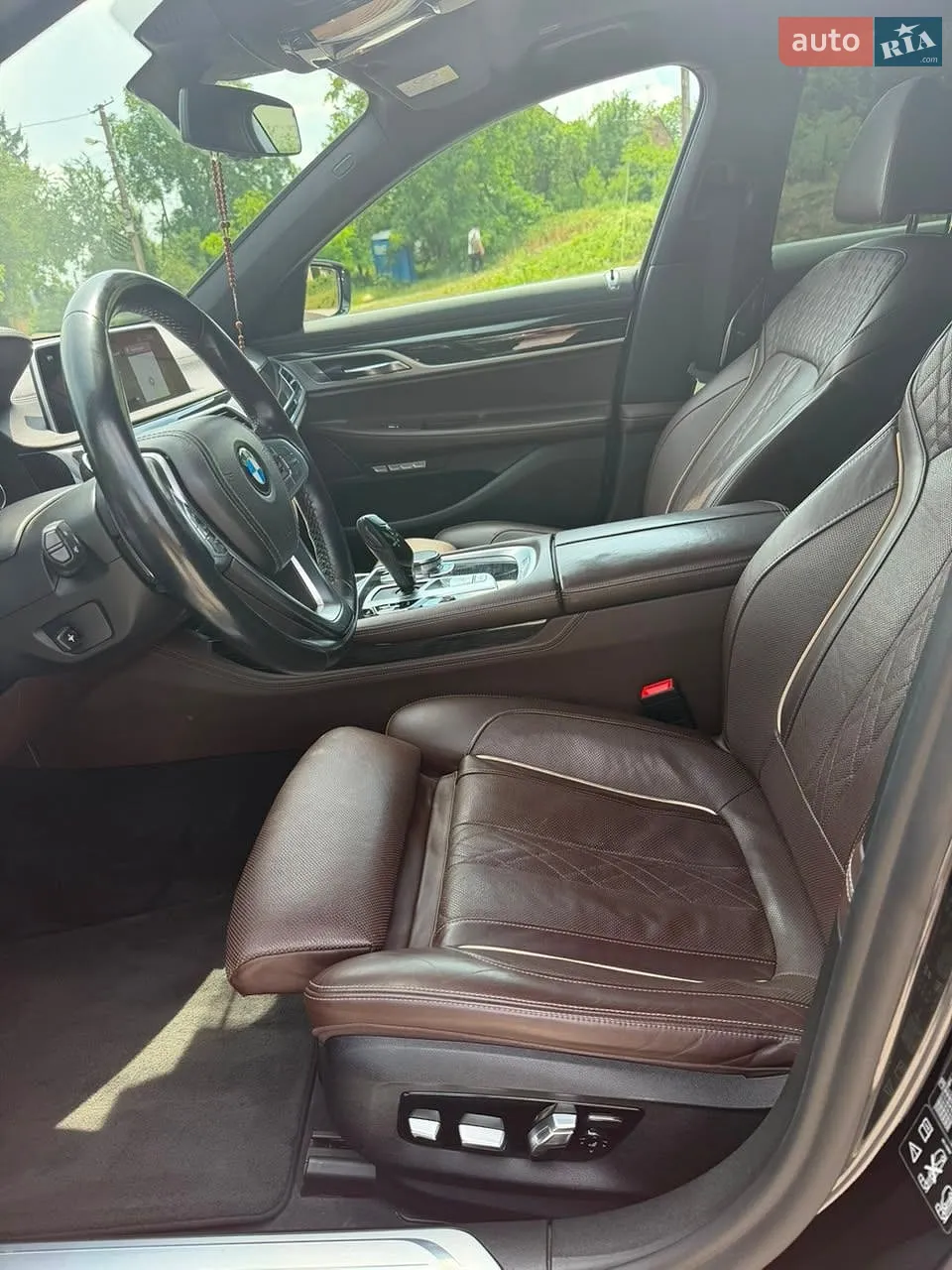 2017 BMW 7er - мініатюра 18