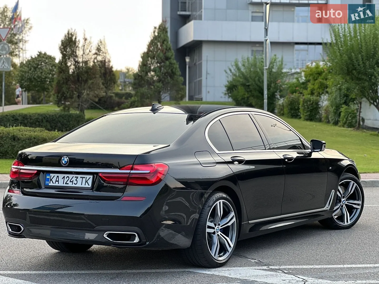 2017 BMW 7er - мініатюра 19