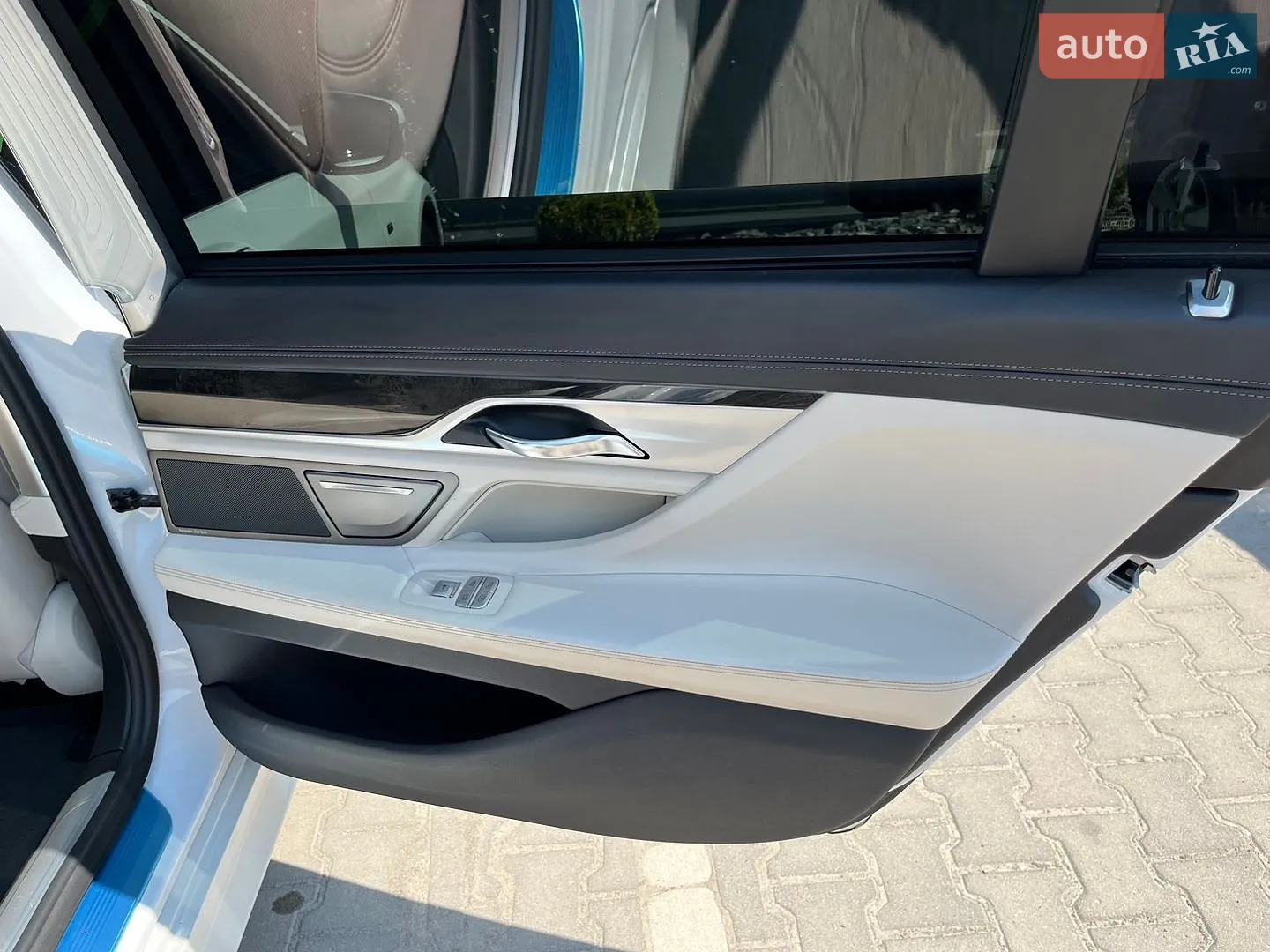 2016 BMW 7er - мініатюра 26
