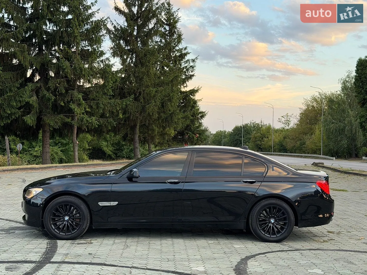 2010 BMW 7er - мініатюра 8