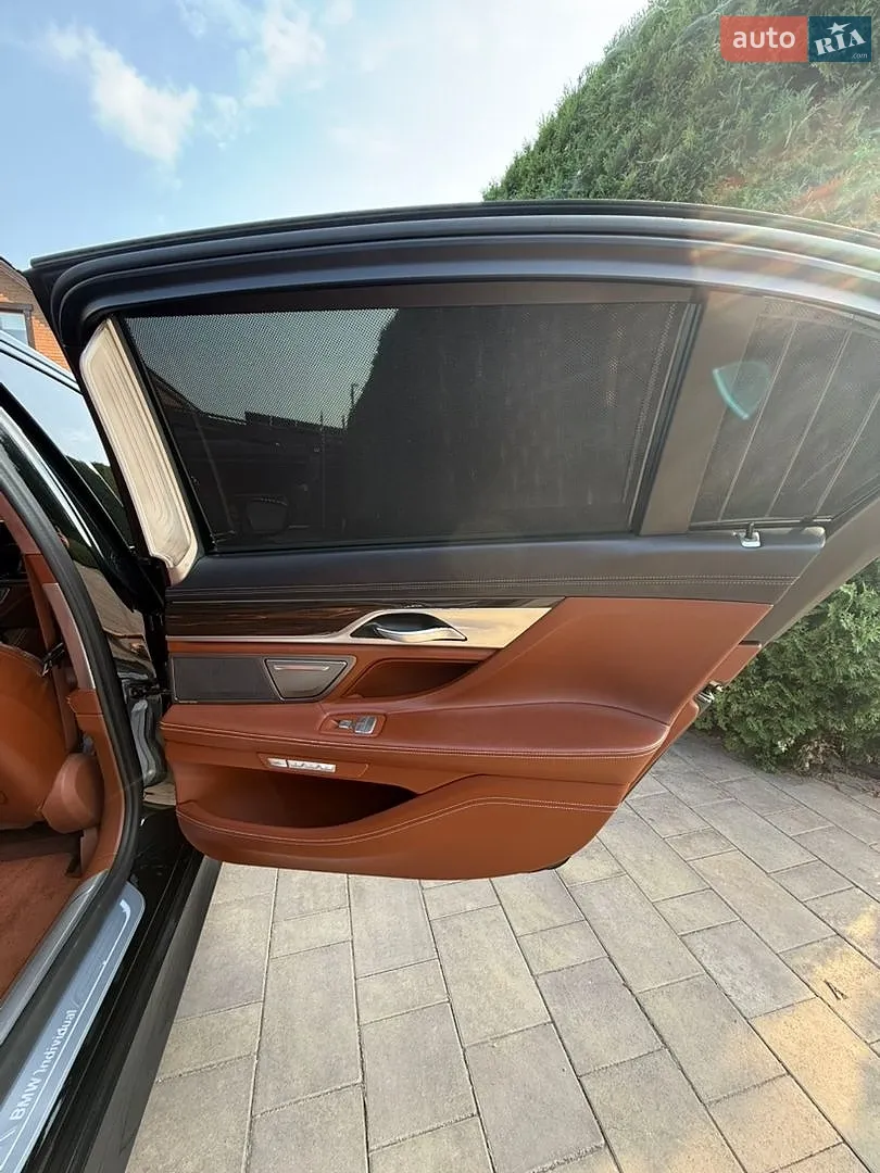 2017 BMW 7er - мініатюра 24