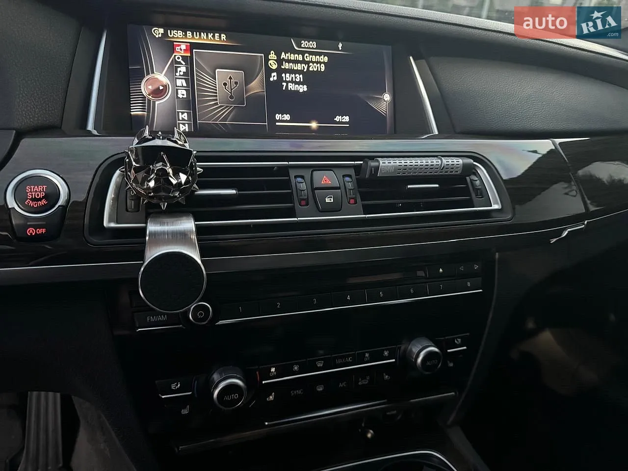 2015 BMW 7er - мініатюра 16