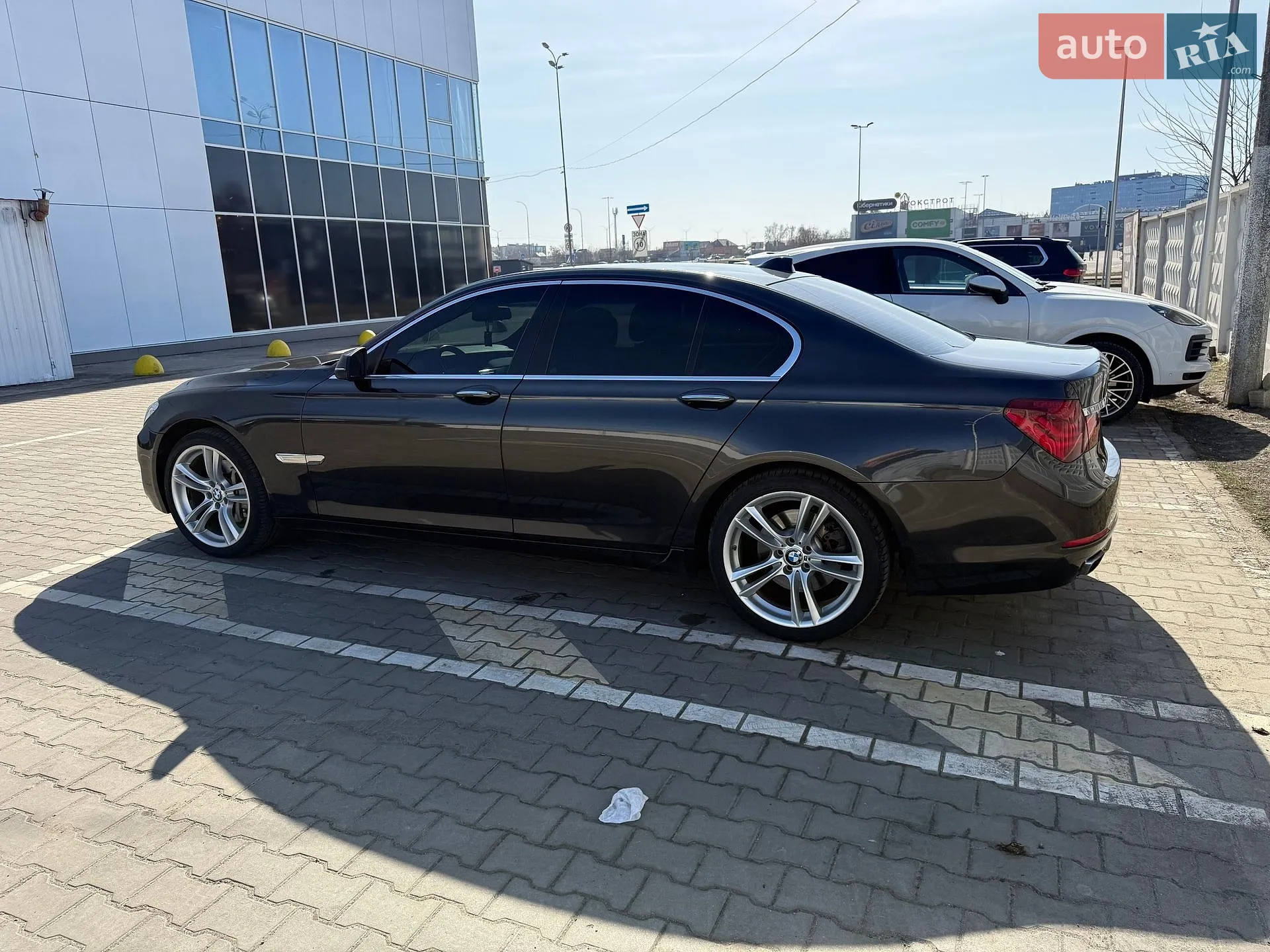 2014 BMW 7er - мініатюра 18