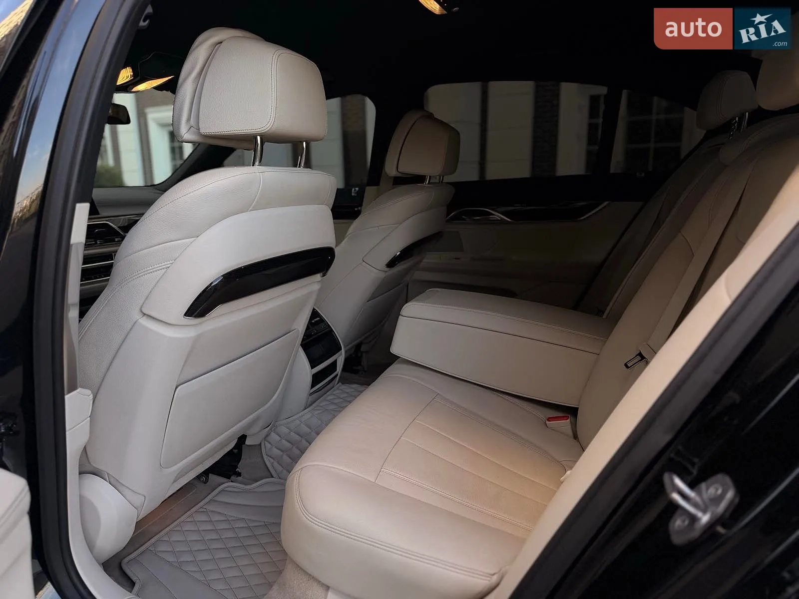 2016 BMW 7er - мініатюра 20